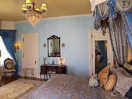 Alexander Mansion Bed and Breakfast