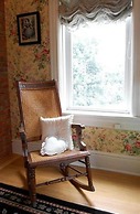 Alexander Mansion Bed and Breakfast