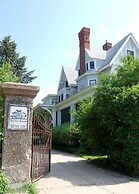 Alexander Mansion Bed and Breakfast