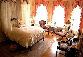 Alexander Mansion Bed and Breakfast