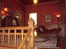 Alexander Mansion Bed and Breakfast
