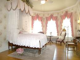 Alexander Mansion Bed and Breakfast