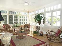 Alexander Mansion Bed and Breakfast