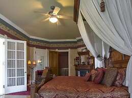 Alexander Mansion Bed and Breakfast