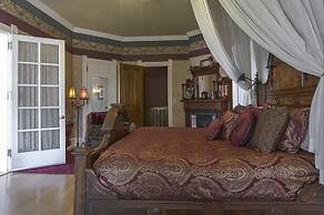 Alexander Mansion Bed and Breakfast