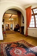 Excelsior Manor Guesthouse