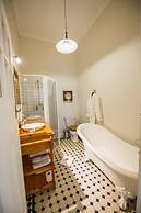 Excelsior Manor Guesthouse