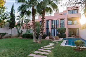 Al Maaden VillaHotel & Spa