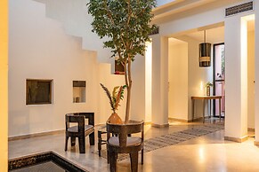 Al Maaden VillaHotel & Spa