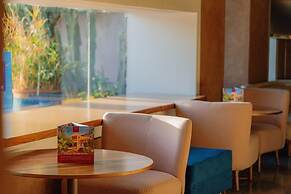 Al Maaden VillaHotel & Spa