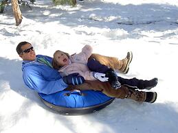 Montecito Sequoia Lodge