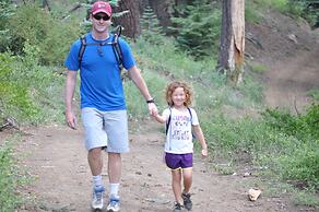 Montecito Sequoia Lodge