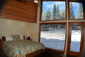 Montecito Sequoia Lodge
