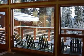 Montecito Sequoia Lodge