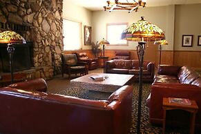 Montecito Sequoia Lodge