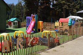 Montecito Sequoia Lodge