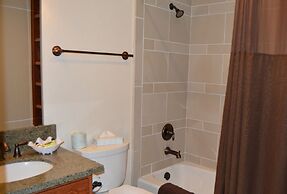 Montecito Sequoia Lodge