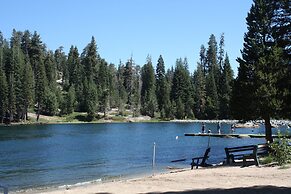 Montecito Sequoia Lodge