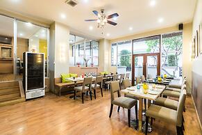 Asoke Residence Sukhumvit by UHG