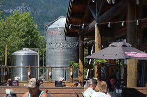 Howe Sound Inn & Brewing Company