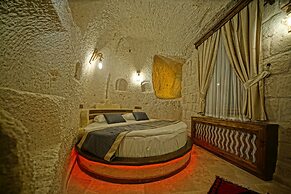 Castle Cave Hotel