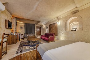 Castle Cave Hotel