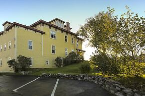 Homeport Historic Bed & Breakfast/Inn c 1858