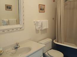 Homeport Historic Bed & Breakfast/Inn c 1858