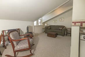 Homeport Historic Bed & Breakfast/Inn c 1858