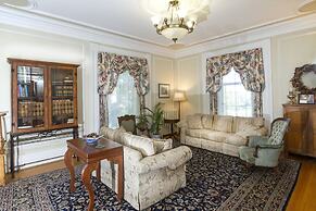 Homeport Historic Bed & Breakfast/Inn c 1858