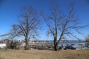 Homeport Historic Bed & Breakfast/Inn c 1858