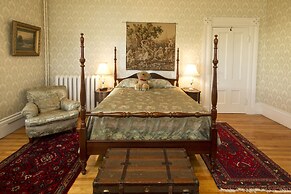 Homeport Historic Bed & Breakfast/Inn c 1858