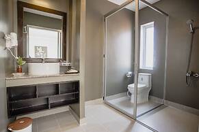 King Grand Boutique Hotel