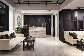 King Grand Boutique Hotel