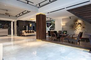 King Grand Boutique Hotel