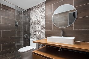 King Grand Boutique Hotel