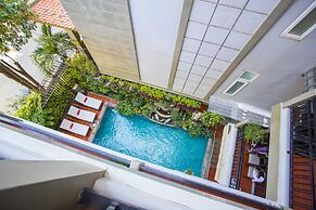 King Grand Boutique Hotel