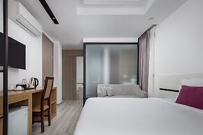 King Grand Boutique Hotel