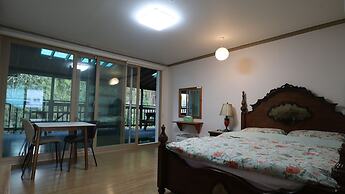 Bellus Rose Pension Hotel