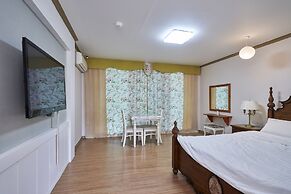 Bellus Rose Pension Hotel