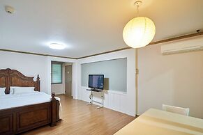 Bellus Rose Pension Hotel