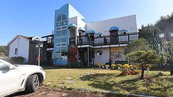 Bellus Rose Pension Hotel