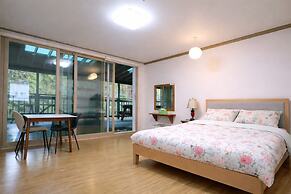 Bellus Rose Pension Hotel