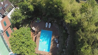 Bellus Rose Pension Hotel