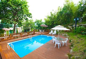 Bellus Rose Pension Hotel