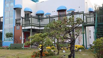 Bellus Rose Pension Hotel