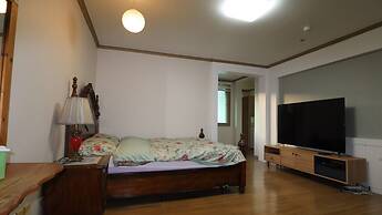 Bellus Rose Pension Hotel