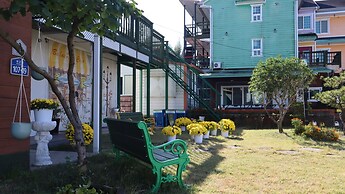 Bellus Rose Pension Hotel