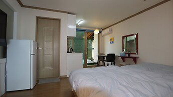 Bellus Rose Pension Hotel