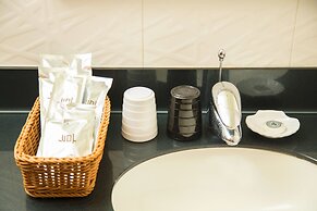 Just Live Inn Taipei Station